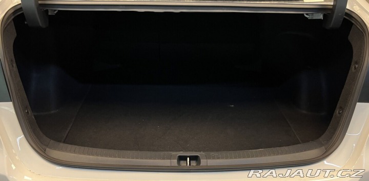 Toyota Corolla 1,5 Dynamic Force Comfort 2025
