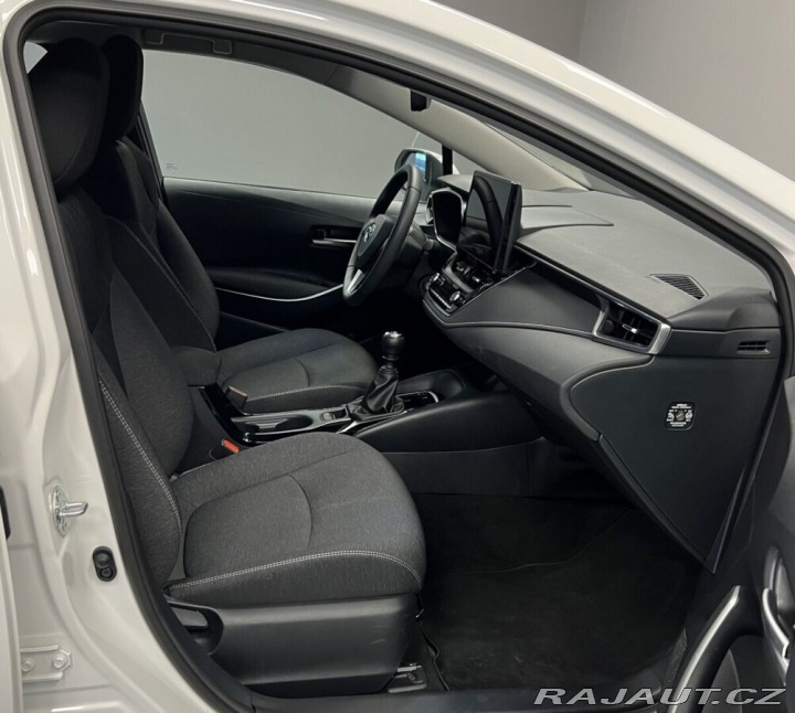 Toyota Corolla 1,5 Dynamic Force Comfort 2025