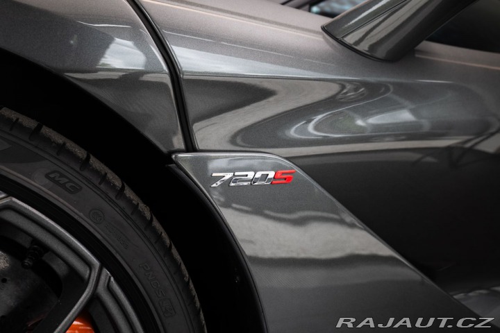 McLaren 720S  2022