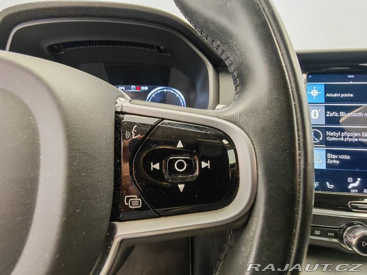 Volvo V90 Momentum Advanced 2021