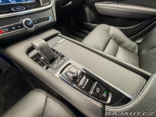 Volvo V90 Momentum Advanced 2021