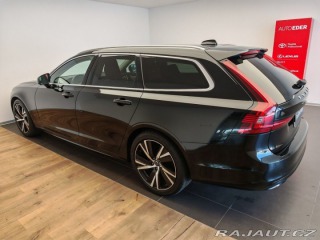 Volvo V90 Momentum Advanced 2021