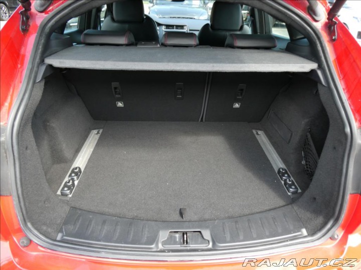 Jaguar E-Pace 2,0 R-Dynamic First EDT,1 2018