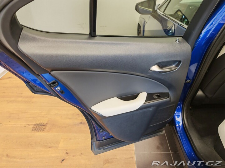 Lexus Ostatní modely UX 300h 300h 4×4 F Sport Plus 2025