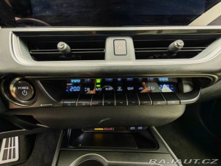 Lexus Ostatní modely UX 300h 300h 4×4 F Sport Plus 2025