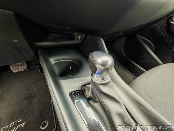 Toyota C-HR 1.8 Hybrid Comfort Busin 2023