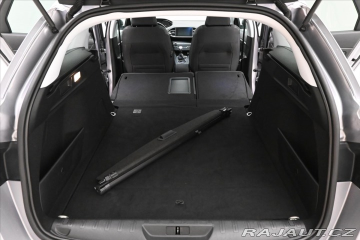 Peugeot 308 1,5 96kW BlueHDi 130SW Zá 2020