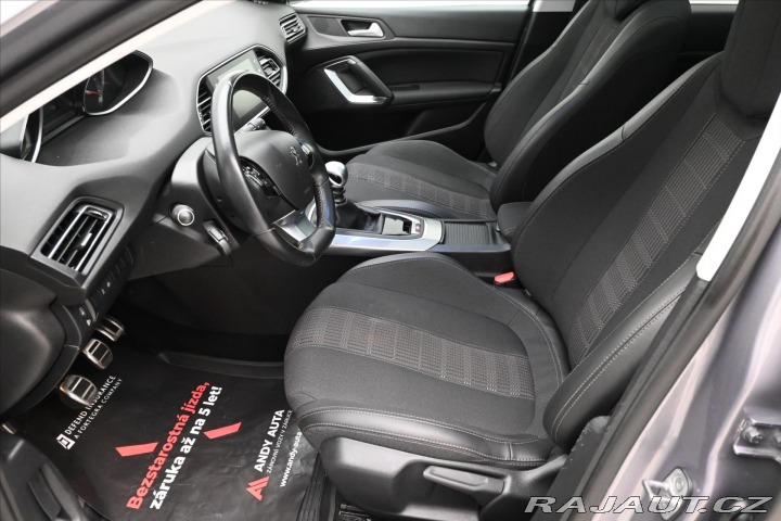 Peugeot 308 1,5 96kW BlueHDi 130SW Zá 2020