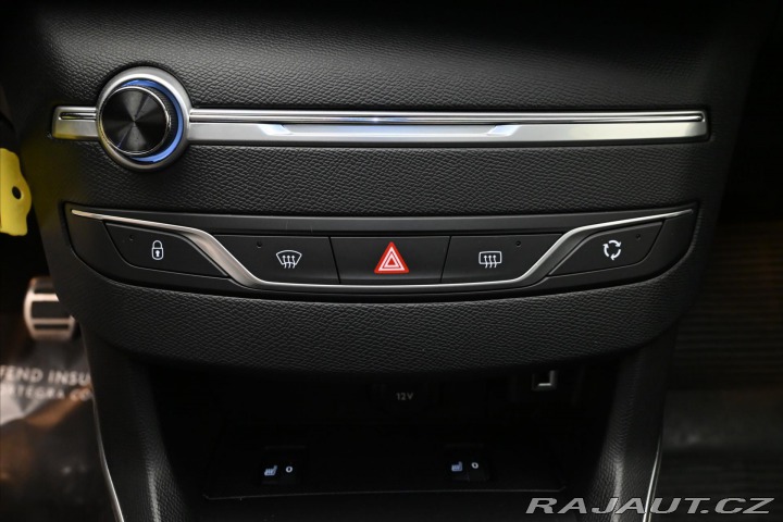 Peugeot 308 1,5 96kW BlueHDi 130SW Zá 2020