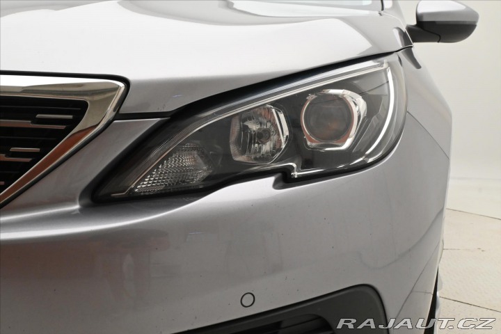 Peugeot 308 1,5 96kW BlueHDi 130SW Zá 2020