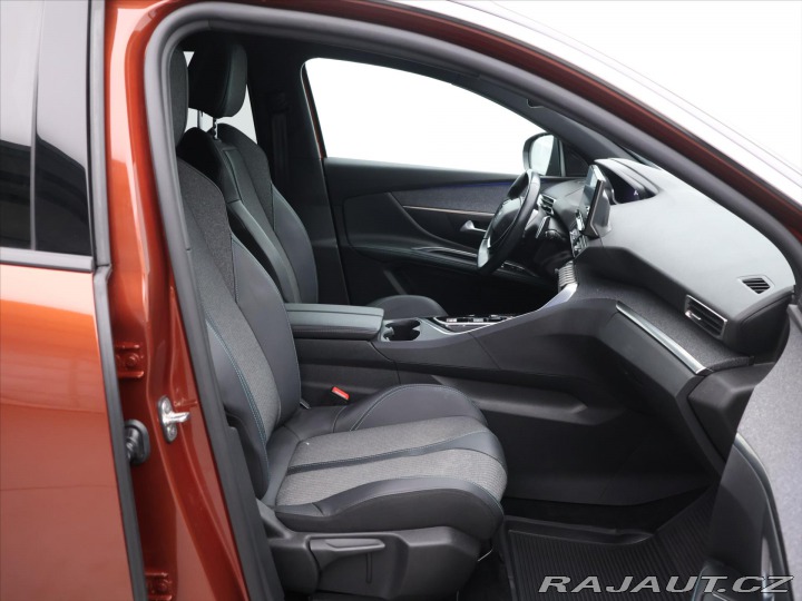 Peugeot 5008 1.2 PT 96kW 1.maj Allure 2023