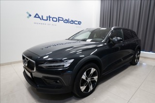 Volvo V60 2,0 D4 AWD CROSS COUNTRY