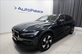 Volvo V60 2,0 D4 AWD CROSS COUNTRY 2019