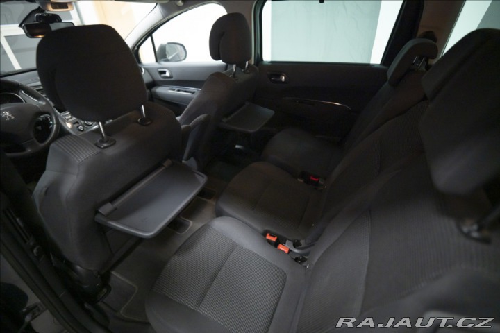 Peugeot 5008 2,0 HDI NAVIGACE TAŽNÉ 7 2014