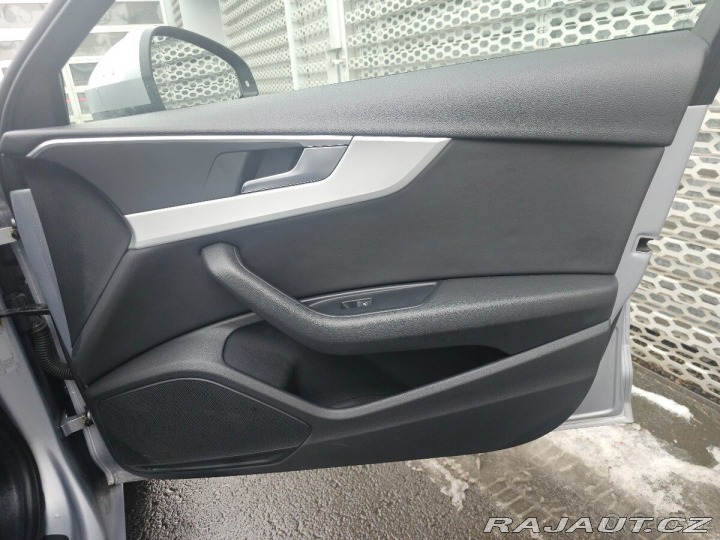 Audi A4 Avant 2,0 VELMI DOBRÝ S 2017