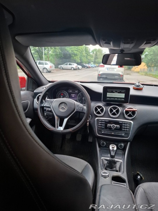 Mercedes-Benz A 160D 2014