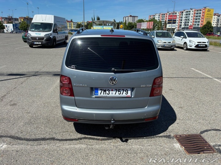 Volkswagen Touran 2,0 TDI 103kw DSG rv.20 2010