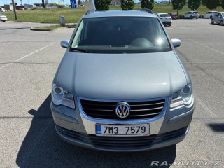 Volkswagen Touran 2,0   TDI 103kw DSG rv.20 2010