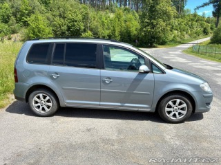 Volkswagen Touran 2,0   TDI 103kw DSG rv.20 2010