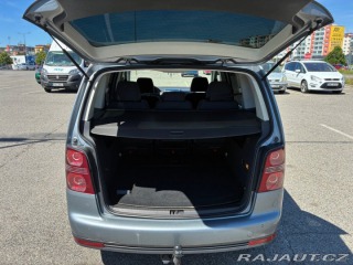 Volkswagen Touran 2,0   TDI 103kw DSG rv.20 2010