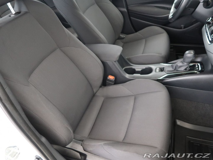 Toyota Corolla 1.8Hybrid,CZ,1Maj,ActiveB 2020