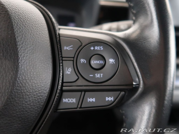 Toyota Corolla 1.8Hybrid,CZ,1Maj,ActiveB 2020