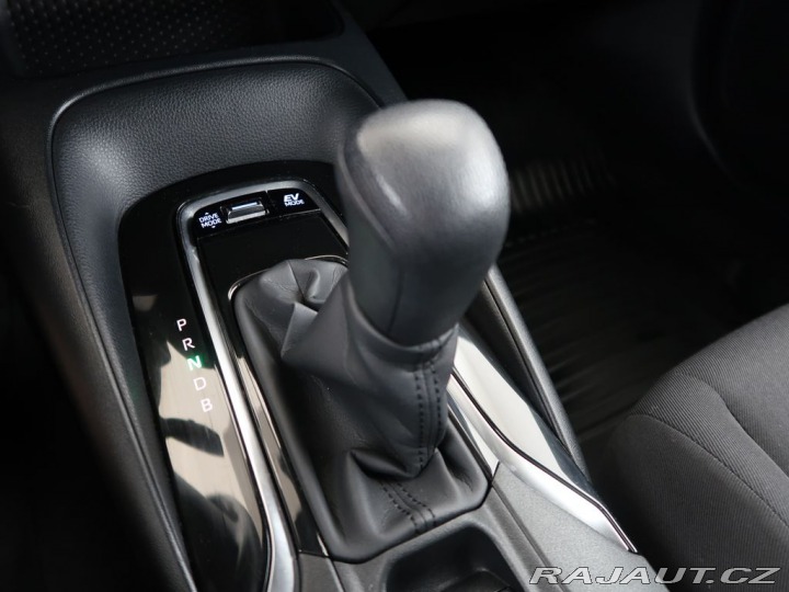 Toyota Corolla 1.8Hybrid,CZ,1Maj,ActiveB 2020