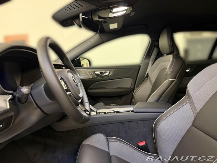 Volvo V60 2,0 V60 B4 Plus Dark 028 2026