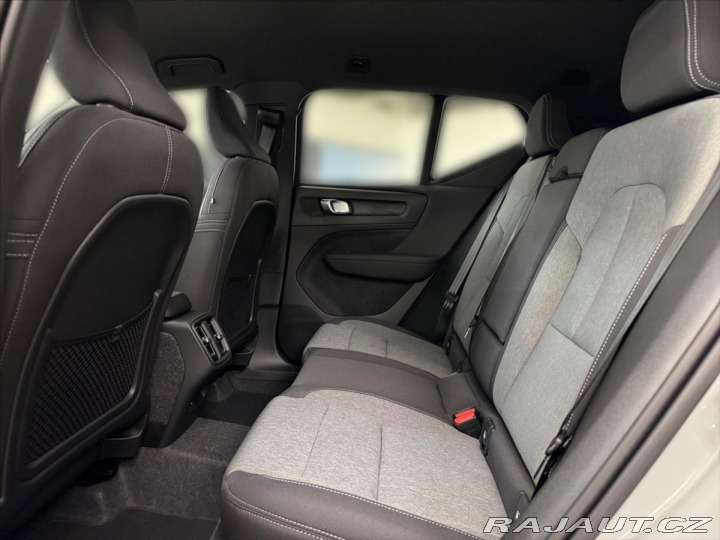 Volvo XC40 2,0 XC40 B3 Black Edition 2026