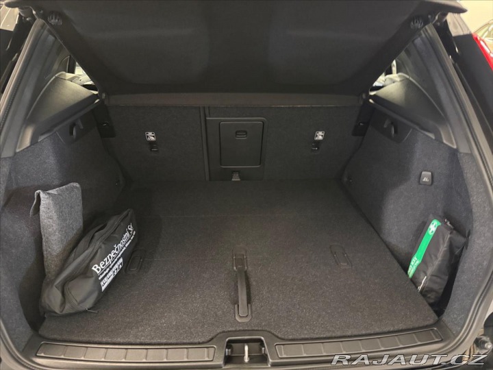 Volvo XC40 2,0 XC40 B3 Black Edition 2026