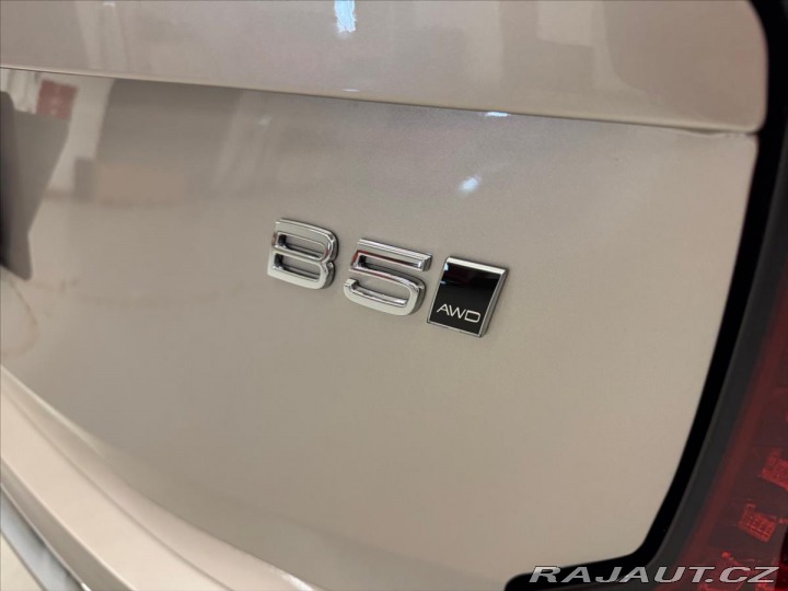 Volvo XC90 2,0 Akční cena  Plus Dark 2025