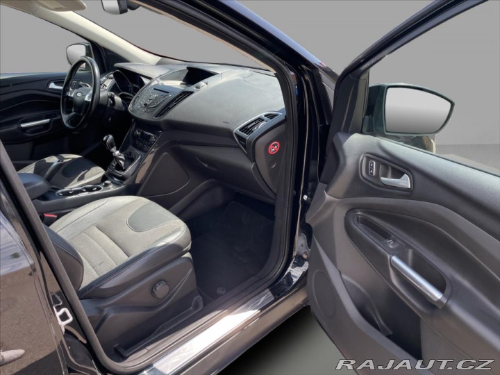 Ford Kuga 2,0 TDCi Titanium*Navi*Vy 2015
