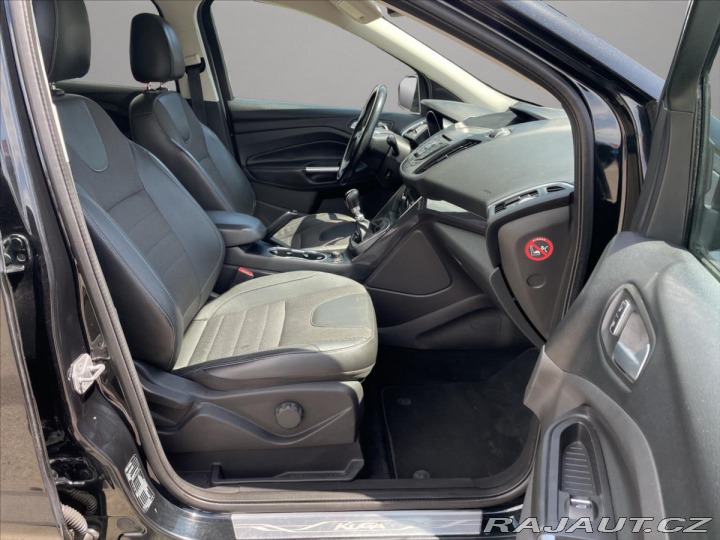 Ford Kuga 2,0 TDCi Titanium*Navi*Vy 2015