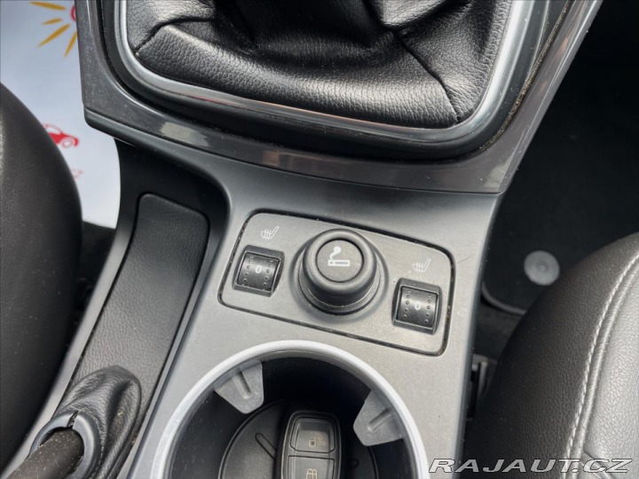 Ford Kuga 2,0 TDCi Titanium*Navi*Vy 2015