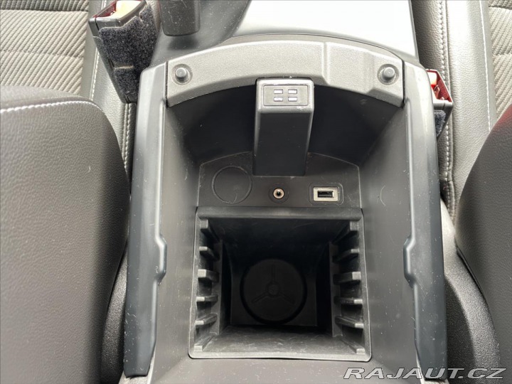 Ford Kuga 2,0 TDCi Titanium*REZERVA 2015