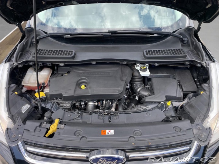 Ford Kuga 2,0 TDCi Titanium*Navi*Vy 2015