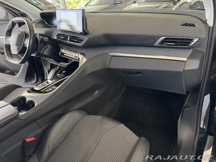 Peugeot 3008 Hybrid 225*AT8*REZERVACE! 2022
