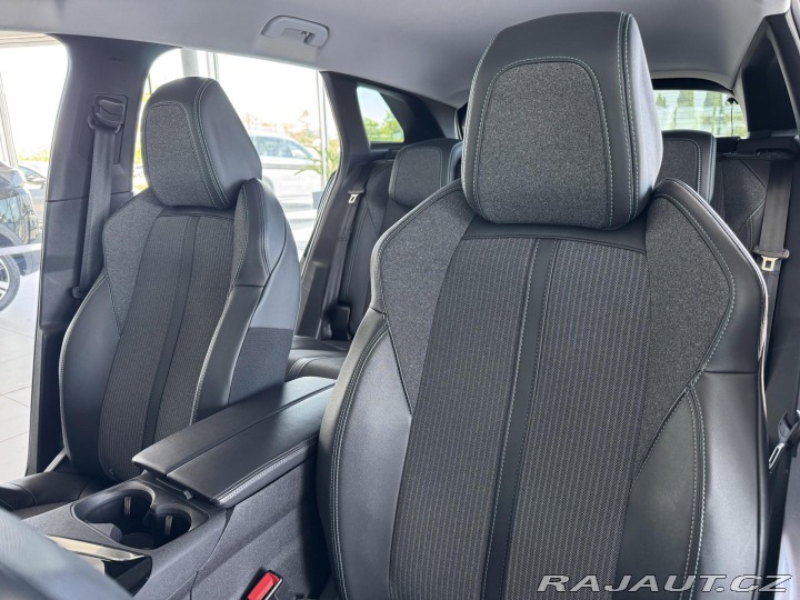 Peugeot 3008 Hybrid 225*AT8*REZERVACE! 2022