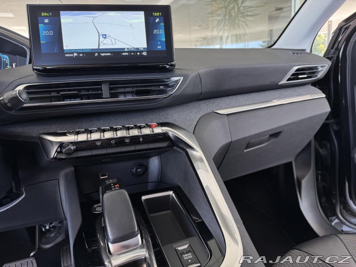 Peugeot 3008 Hybrid 225*AT8*REZERVACE! 2022