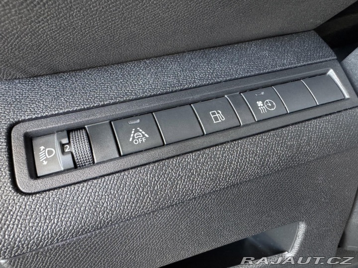 Peugeot 3008 Hybrid 225*AT8*REZERVACE! 2022