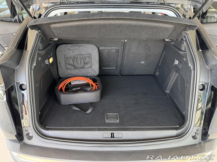 Peugeot 3008 Hybrid 225*AT8*REZERVACE! 2022