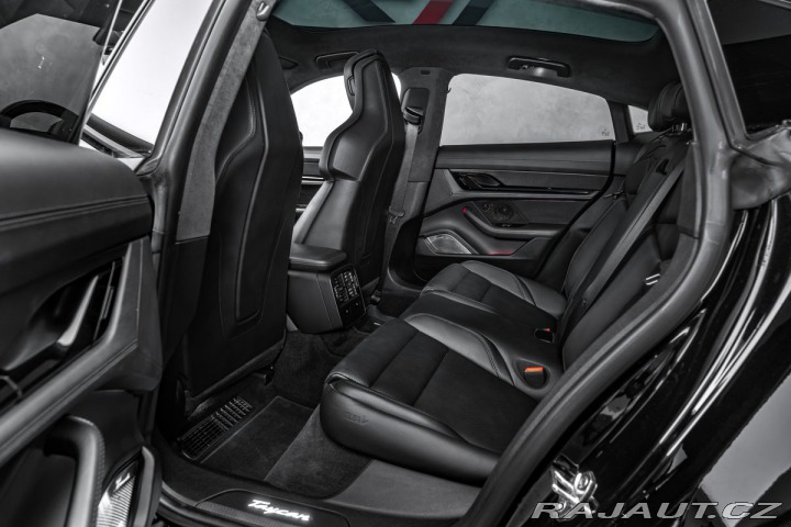 Porsche Taycan Turbo S Keramiky Pano 360 2020