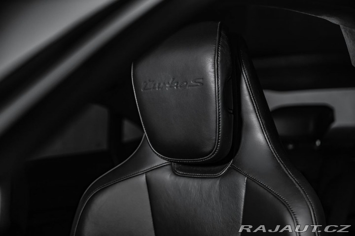 Porsche Taycan Turbo S Keramiky Pano 360 2020