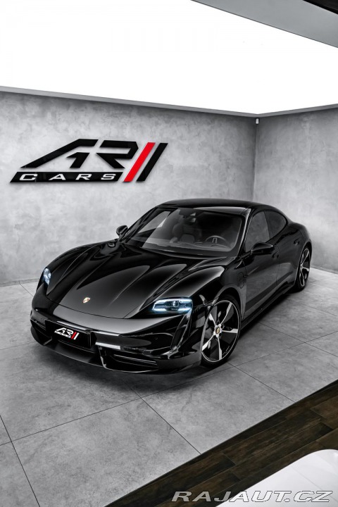 Porsche Taycan Turbo S Keramiky Pano 360 2020