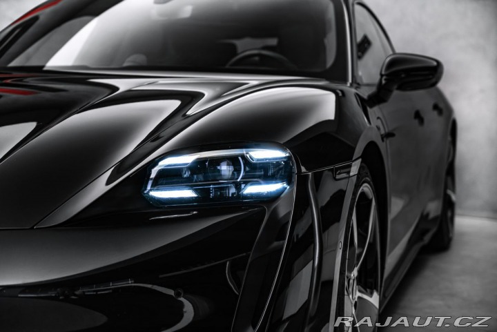 Porsche Taycan Turbo S Keramiky Pano 360 2020