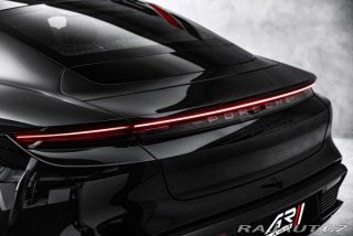 Porsche Taycan Turbo S Keramiky Pano 360 2020