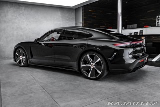 Porsche Taycan Turbo S Keramiky Pano 360 2020