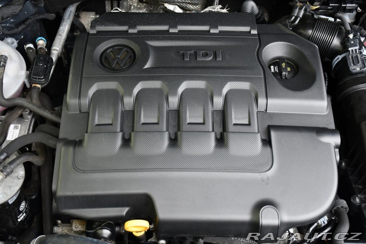 Volkswagen Golf 1.6TDi NAVI CARPLAY 2xALU 2018
