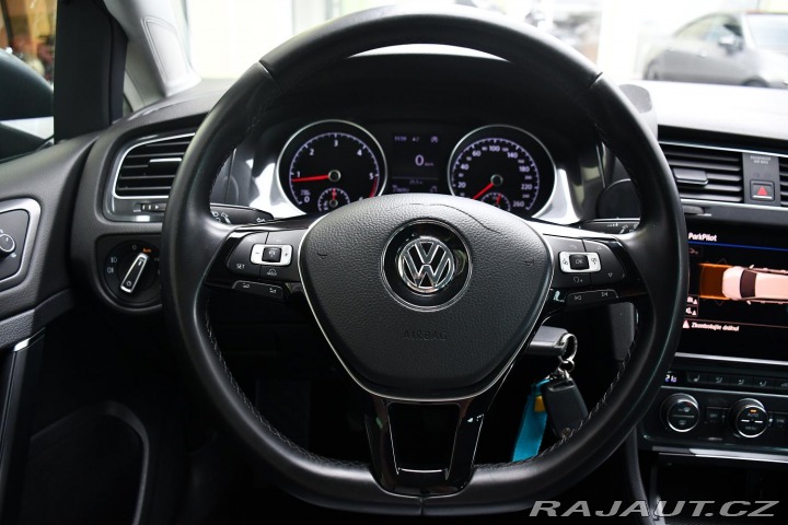 Volkswagen Golf 1.6TDi NAVI CARPLAY 2xALU 2018