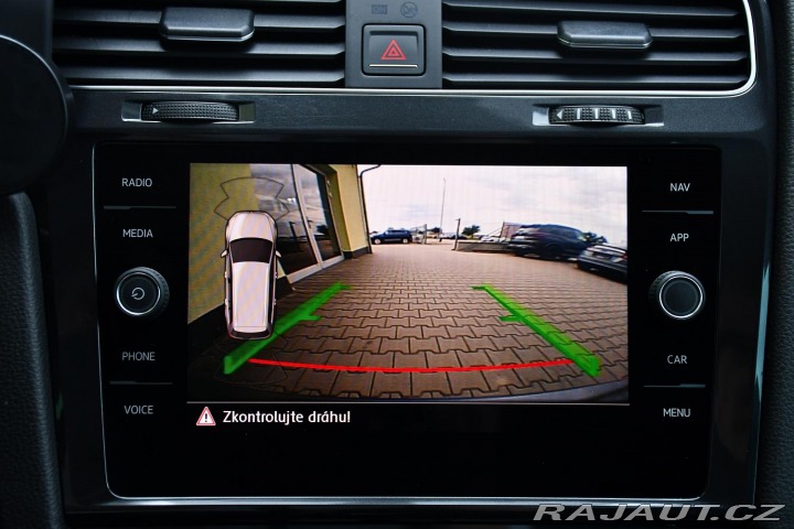 Volkswagen Golf 1.6TDi NAVI CARPLAY 2xALU 2018